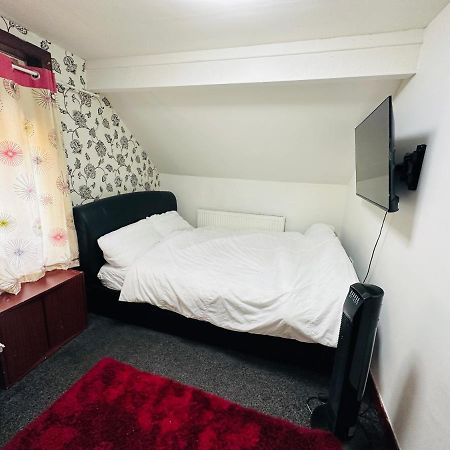 Unique Private Rooms Bolton Dış mekan fotoğraf