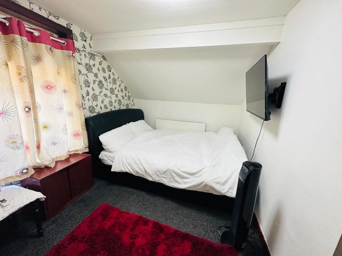 Unique Private Rooms Bolton Dış mekan fotoğraf